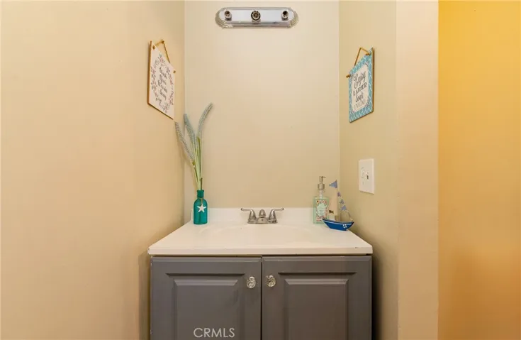 1515 W Summit Street, Long Beach, California 90810