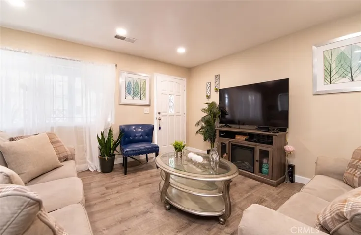 1515 W Summit Street, Long Beach, California 90810