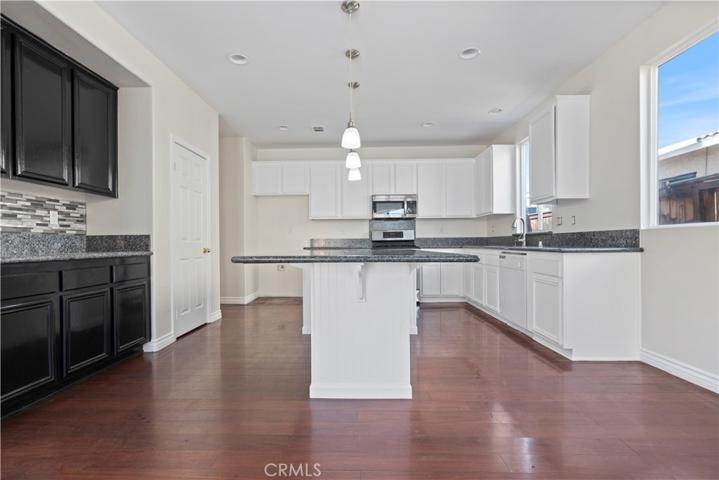 14248 Dry Creek Street, Hesperia, California 92345