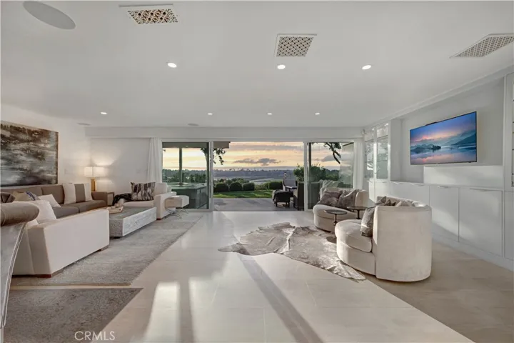 324 Otero, Newport Beach, California 92660