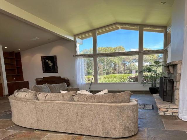 Family area with view of golf course and mountains