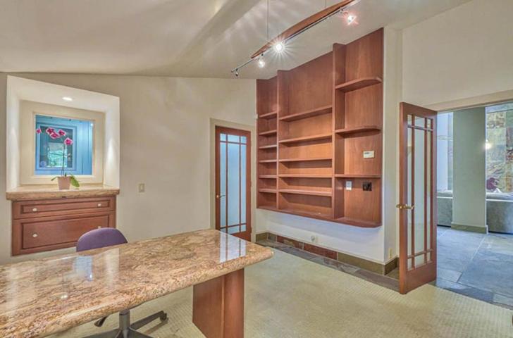 Bedroom/office