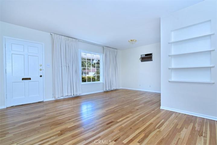 10434 Califa Street, North Hollywood, California 91601