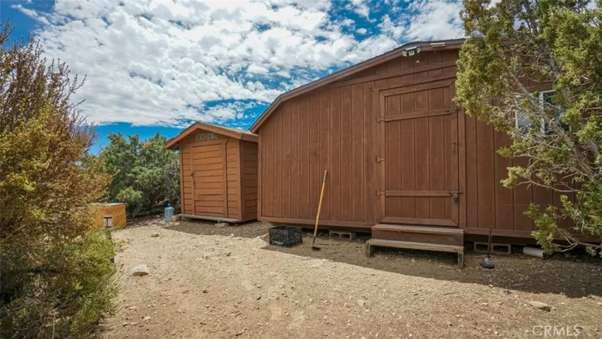 535 Cholla Road, Pinon Hills, California 92372