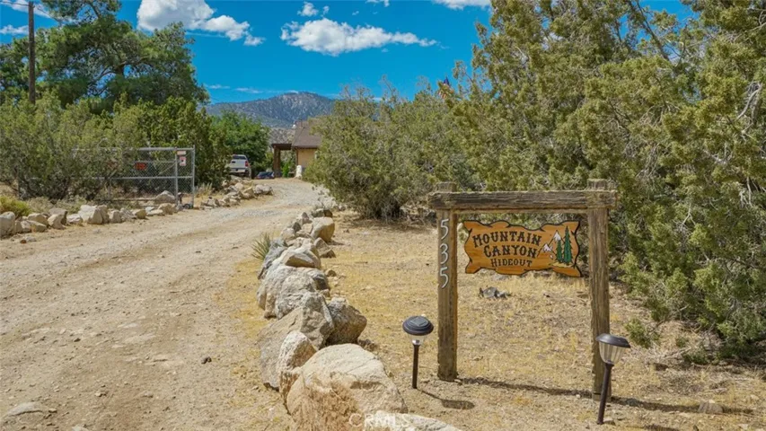 535 Cholla Road, Pinon Hills, California 92372