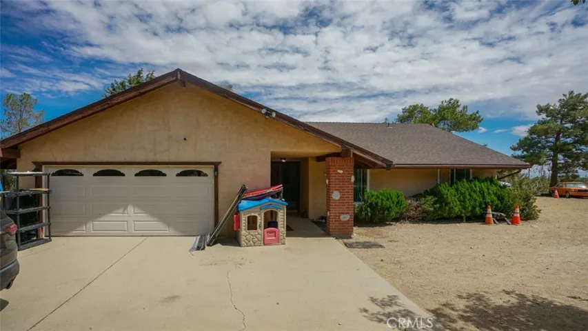 535 Cholla Road, Pinon Hills, California 92372