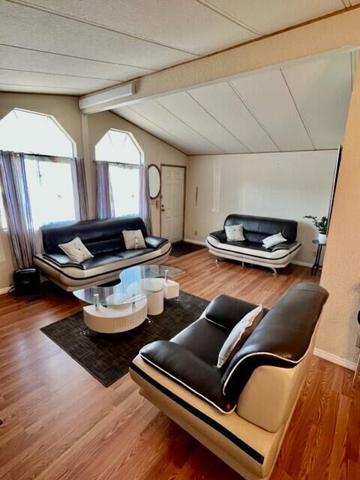 Living room side#4
