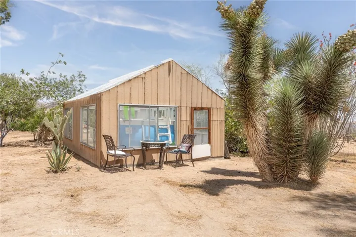56822 Lilac Lane, Landers, California 92285