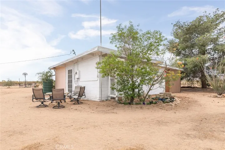 56822 Lilac Lane, Landers, California 92285