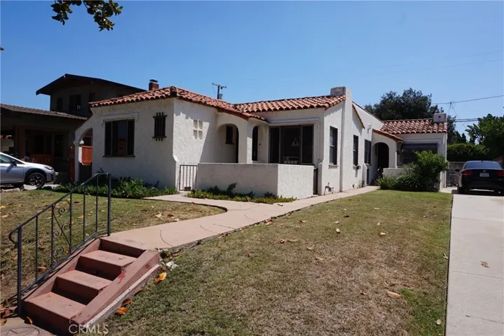 3748 Myrtle Avenue, Long Beach, California 90807