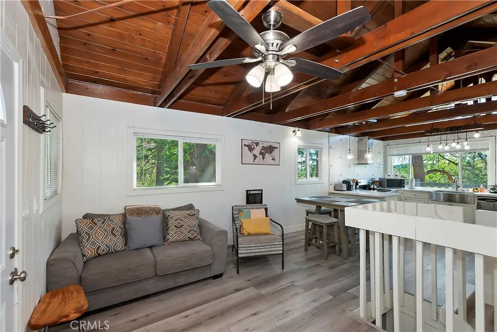 33026 Donner Lane, Arrowbear, California 92382 home-pic-7
