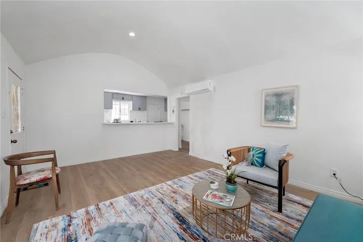 Living room Front unit