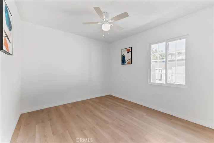 Bedroom back unit