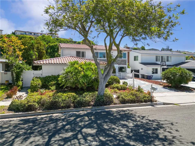 28502 Lomo Drive, Rancho Palos Verdes, California 90275