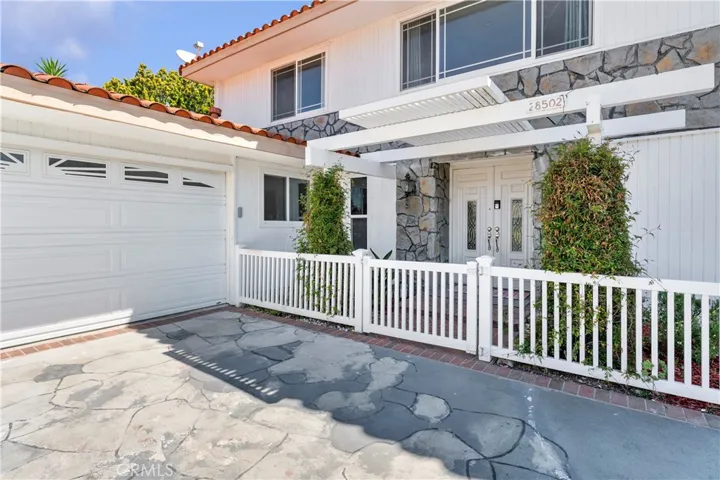 28502 Lomo Drive, Rancho Palos Verdes, California 90275