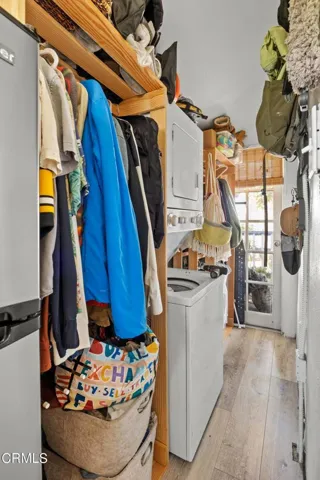 827 E Front St laundry