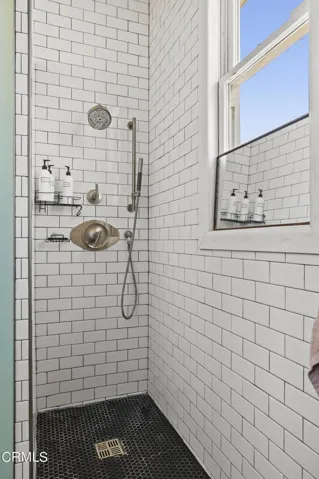 825 E Front St upstairs bathroom