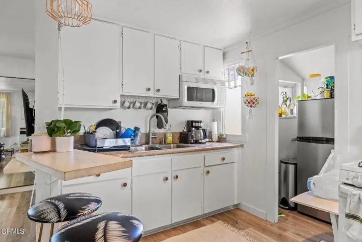 827 E Front St kitchen