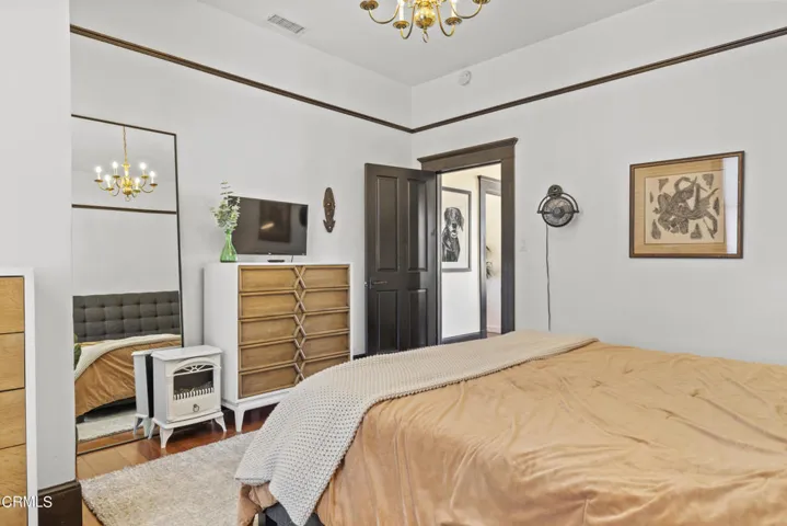825 E Front St upstairs bed 1