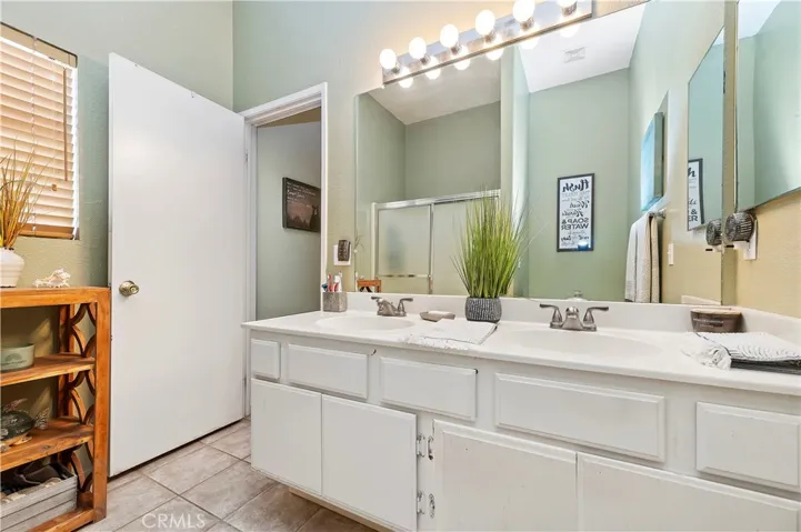 Master Ensuite