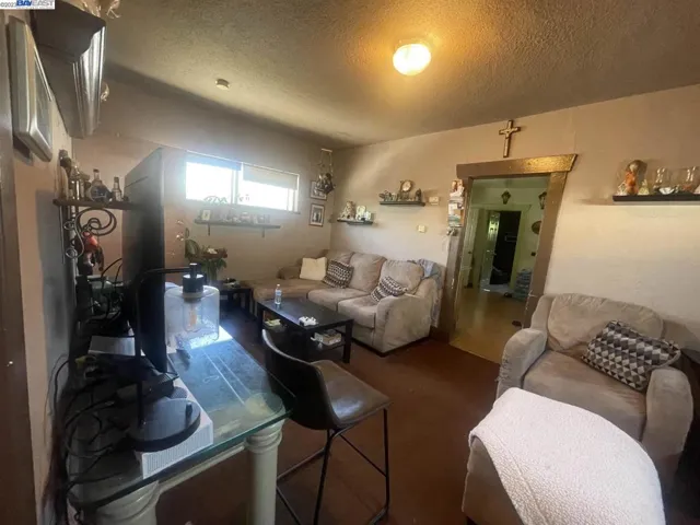 1038 72nd Ave, Oakland, California 94621