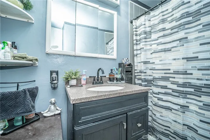 Unit 1 - Bathroom 2