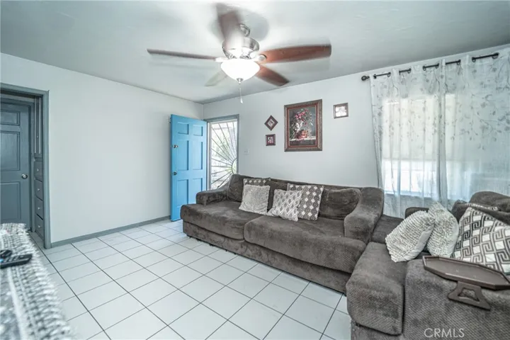 Unit 1 - Livingroom