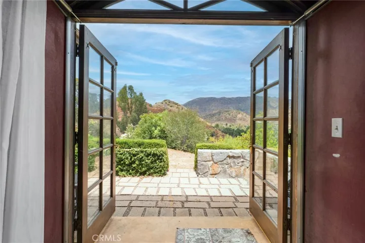 30116 Mulholland, Agoura, California 91301
