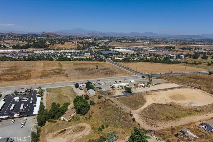 25275 Jefferson Avenue, Murrieta, California 92562