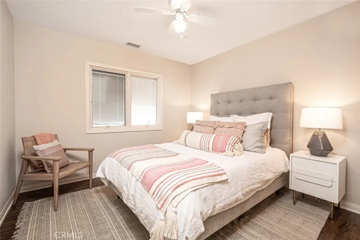 124 Garnet Avenue, Newport Beach, California 92662