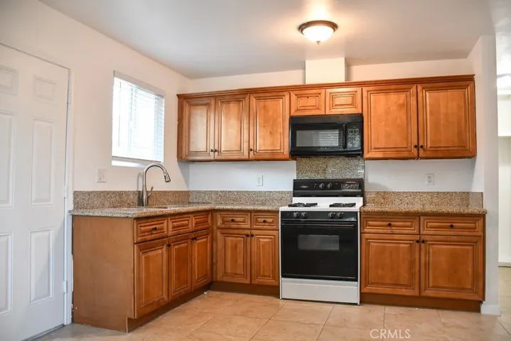 137 Maple Avenue, Beaumont, California 92223