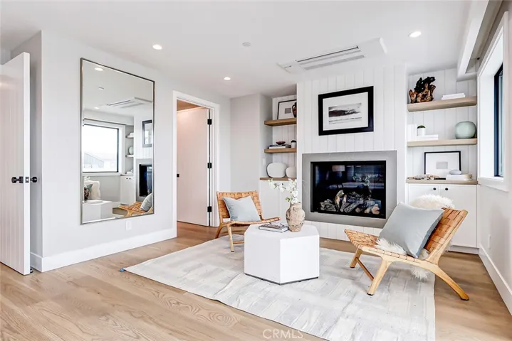 412 Manhattan Ave, Manhattan Beach, California 90266