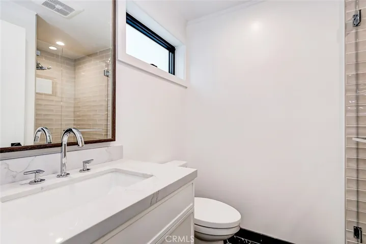 412 Manhattan Ave, Manhattan Beach, California 90266