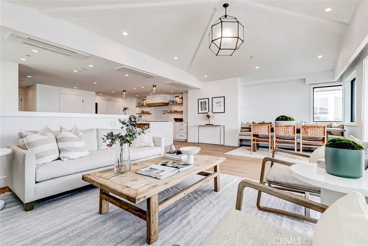 412 Manhattan Ave, Manhattan Beach, California 90266