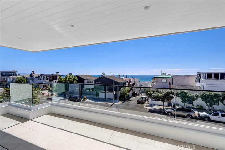 412 Manhattan Ave, Manhattan Beach, California 90266