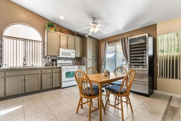 16-80595 Willow Ln-13