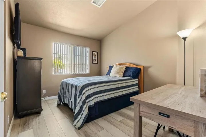 23-80595 Willow Ln-24