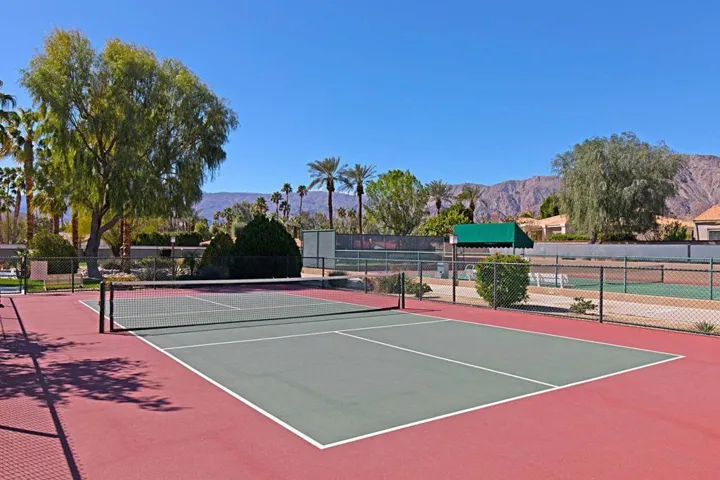Tennis & Pickleball  Courts