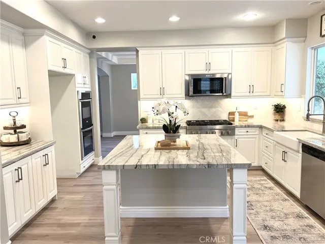 37028 Almond Circle, Murrieta, California 92563