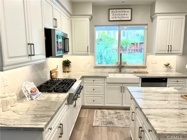 37028 Almond Circle, Murrieta, California 92563