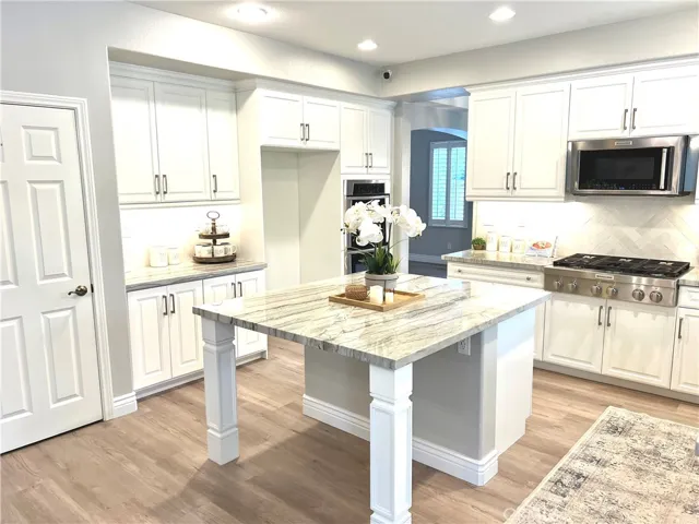 37028 Almond Circle, Murrieta, California 92563