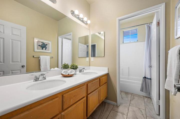 5018 Bella Collina, Oceanside, California 92056