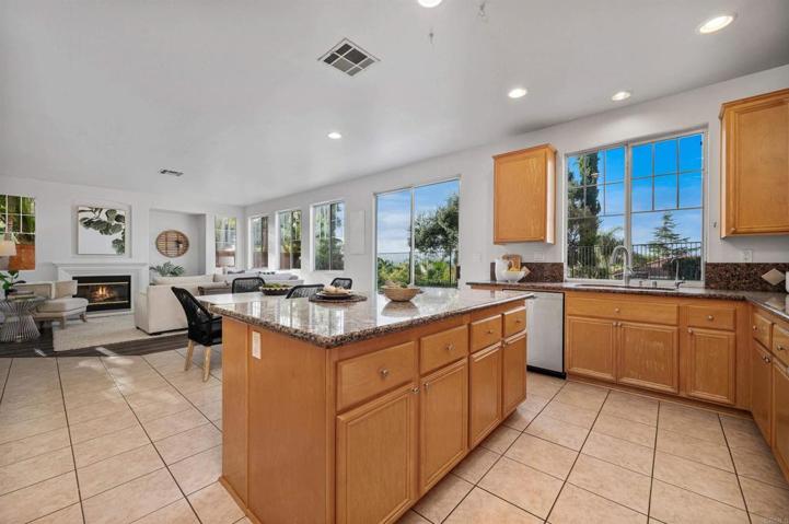 5018 Bella Collina, Oceanside, California 92056