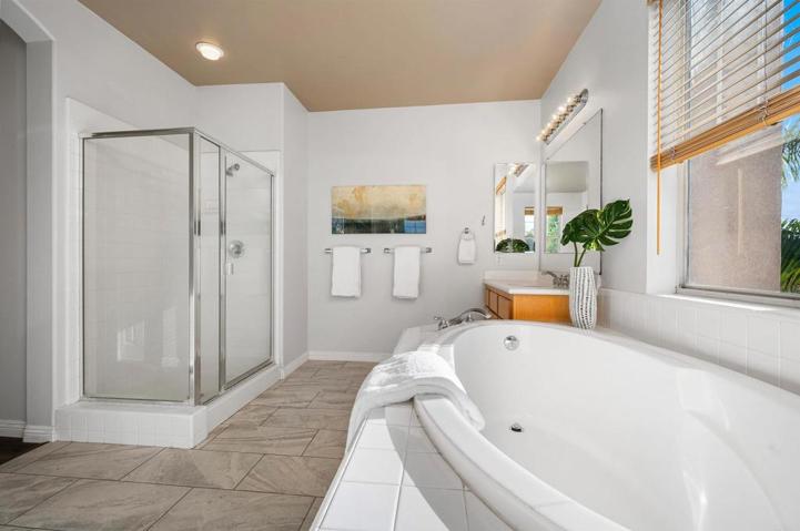 5018 Bella Collina, Oceanside, California 92056
