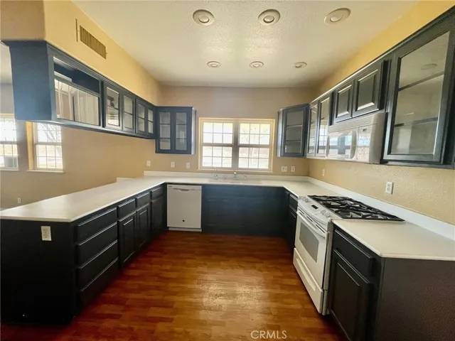 6122 Parker Drive, Palmdale, California 93551