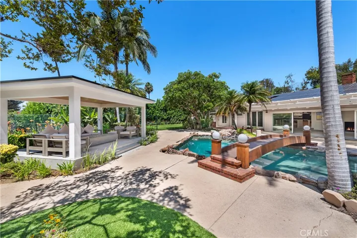 1592 Skyline Drive, North Tustin, California 92705