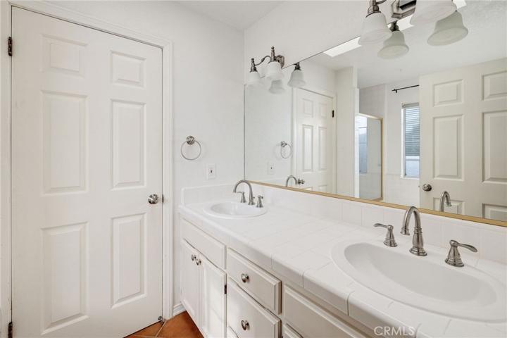 1727 Spreckels Lane, Redondo Beach, California 90278