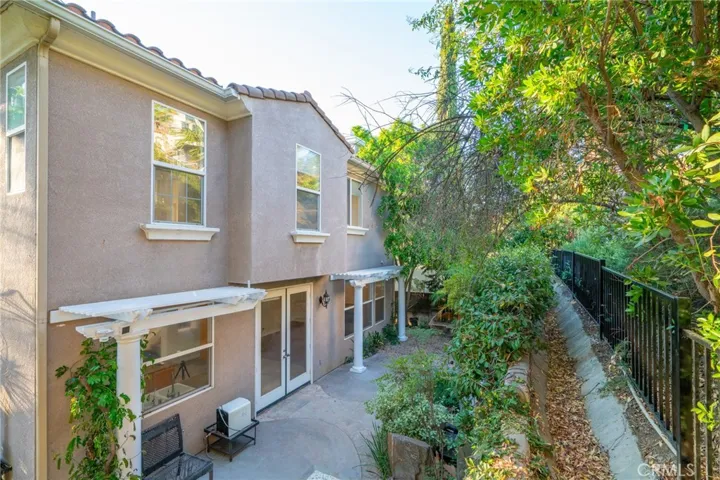 6210 Lomitas Drive, Los Angeles, California 90042