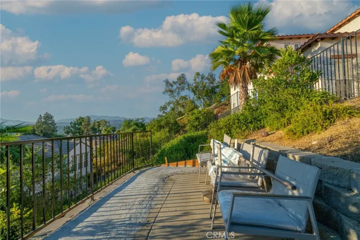 6210 Lomitas Drive, Los Angeles, California 90042