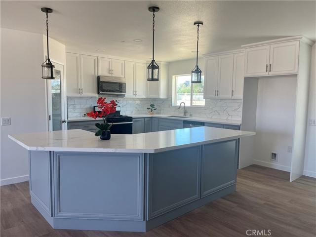 8843 Arrowhead Lake, Hesperia, California 92345
